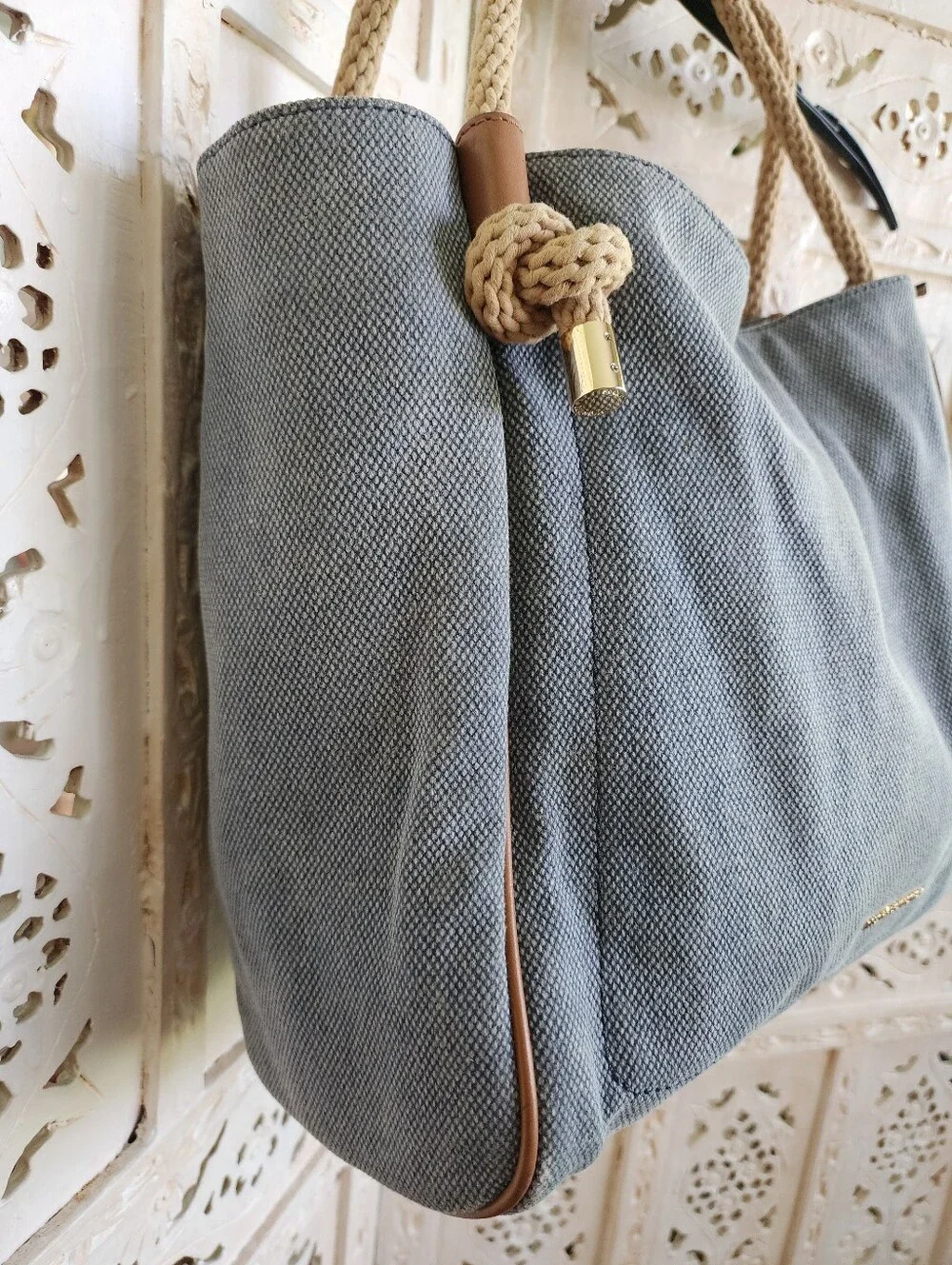 Michael Kors Isla Large Grab Bag- Blue Denim Canvas - Picture 4 of 11
